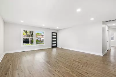 7855 Kensington Lane, Hanover Park, IL 60133 - Photo 6