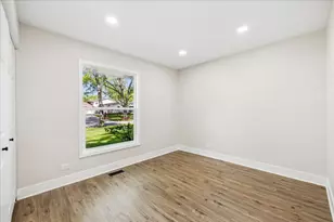 7855 Kensington Ln, Hanover Park, IL 60133 - Photo 22