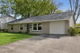 7855 Kensington Ln, Hanover Park, IL 60133 - Photo 2