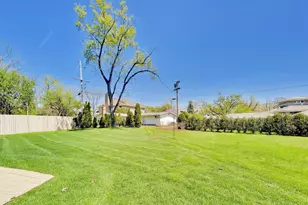 5557 S Stough St, Hinsdale, IL 60521 - Photo 62