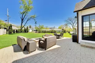 5557 S Stough St, Hinsdale, IL 60521 - Photo 58