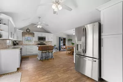 1080 Cardinal Drive S, Lake Zurich, IL 60047 - Photo 8