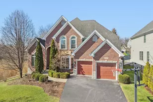 824 Megan Ct, Westmont, IL 60559 - Photo 1