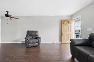 9835 Garden Ct, Schiller Park, IL 60176 - Photo 6