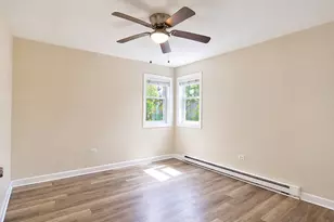 6910 W 109th St, Worth, IL 60482 - Photo 18