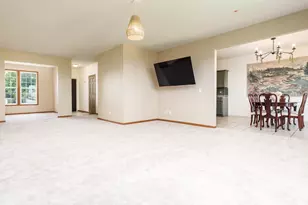 853 Goosedown Dr, Roscoe, IL 61073 - Photo 10