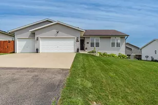 853 Goosedown Dr, Roscoe, IL 61073 - Photo 2