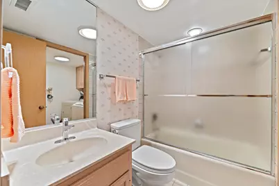 1000 Deerfield Road #101, Highland Park, IL 60035 - Photo 16