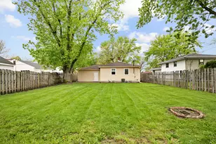 25 N Iowa Ave, Addison, IL 60101 - Photo 24
