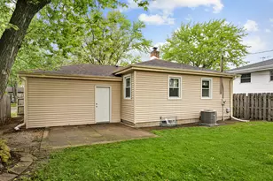 25 N Iowa Ave, Addison, IL 60101 - Photo 22