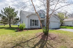 2177 W Wicklow Ln, Round Lake, IL 60073 - Photo 2