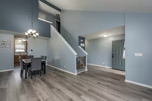 2177 W Wicklow Ln, Round Lake, IL 60073 - Photo 6
