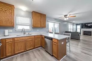 2177 W Wicklow Ln, Round Lake, IL 60073 - Photo 4