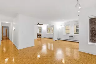 1310 Maple Ave, Evanston, IL 60201 - Photo 2