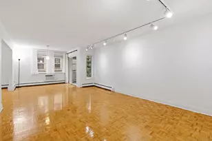 1310 Maple Ave, Evanston, IL 60201 - Photo 8