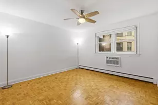 1310 Maple Ave, Evanston, IL 60201 - Photo 12