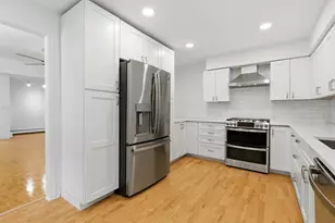 1310 Maple Ave, Evanston, IL 60201 - Photo 4