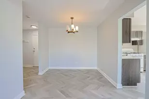 673 E Fullerton Ave, Glendale Heights, IL 60139 - Photo 8