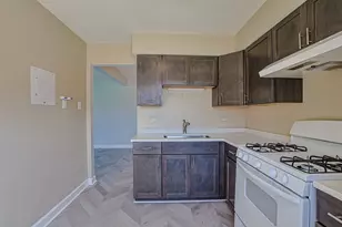 673 E Fullerton Ave, Glendale Heights, IL 60139 - Photo 6