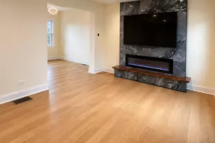 442 Geneva Ave, Bellwood, IL 60104 - Photo 2