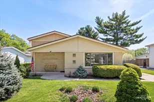 45 Concord Ave, South Elgin, IL 60177 - Photo 2