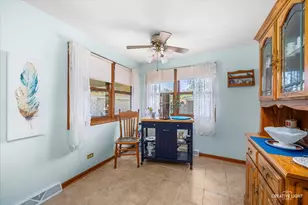 45 Concord Ave, South Elgin, IL 60177 - Photo 8