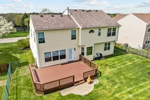 992 McPhee Dr, Lake in the Hills, IL 60156 - Photo 24