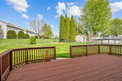 992 McPhee Drive, Lake in the Hills, IL 60156 - Photo 22