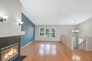 439 E Morse Ave, Bartlett, IL 60103 - Photo 2