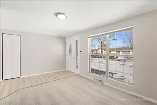 16600 Oxford Dr, Markham, IL 60428 - Photo 2