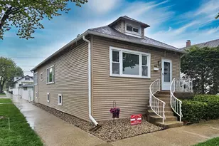 947 Hannah Ave, Forest Park, IL 60130 - Photo 2