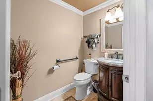 340 Stonehurst Ln, Roselle, IL 60172 - Photo 8