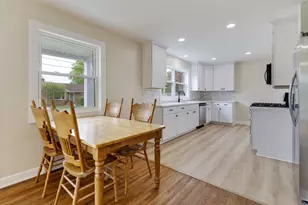 118 Edgewood Ave, Hampshire, IL 60140 - Photo 8