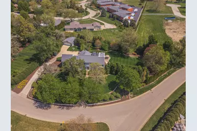 27 Country Club Place, Bloomington, IL 61701 - Photo 10