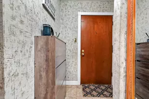 2638 N Windsor Dr, Arlington Heights, IL 60004 - Photo 6