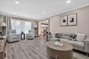 2638 N Windsor Dr, Arlington Heights, IL 60004 - Photo 16