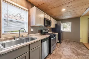 636 S Norbury Ave, Lombard, IL 60148 - Photo 12