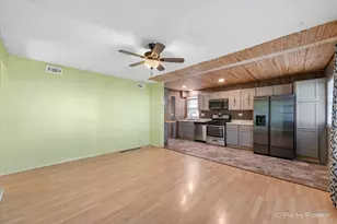 636 S Norbury Ave, Lombard, IL 60148 - Photo 2