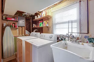 338 Ash Ave, Wood Dale, IL 60191 - Photo 14