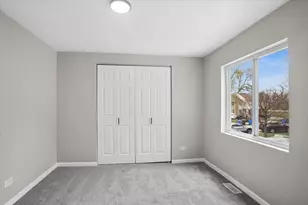 2151 Morningside Ln, Carpentersville, IL 60110 - Photo 16
