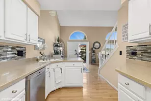 1706 Pine St, McHenry, IL 60051 - Photo 8