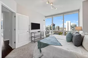 757 N Orleans St, Chicago, IL 60654 - Photo 16