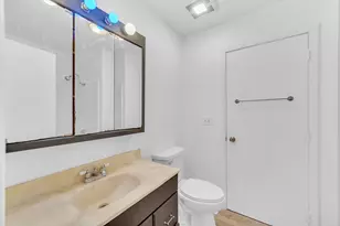 526 Alton Ct, Carol Stream, IL 60188 - Photo 12