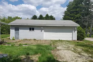 321 E Seminary Ave, Onarga, IL 60955 - Photo 4