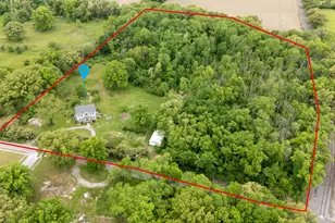 1215 Trolley Rd, Eldorado, IL 62930 - Photo 2