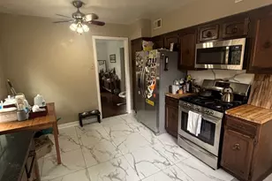 290 W Elm Park Ave, Elmhurst, IL 60126 - Photo 8