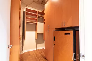 1069 W 14th Pl, Chicago, IL 60608 - Photo 10