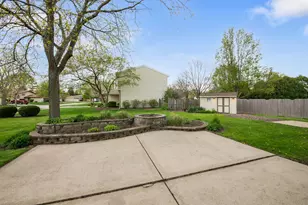301 Greenfield Rd, Shorewood, IL 60404 - Photo 32