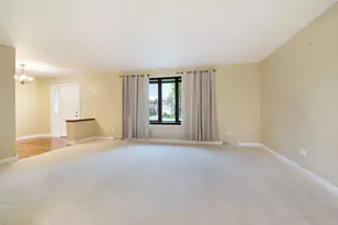 301 Greenfield Rd, Shorewood, IL 60404 - Photo 4