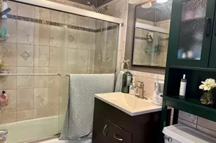 655 W Irving Park Rd, Chicago, IL 60613 - Photo 14